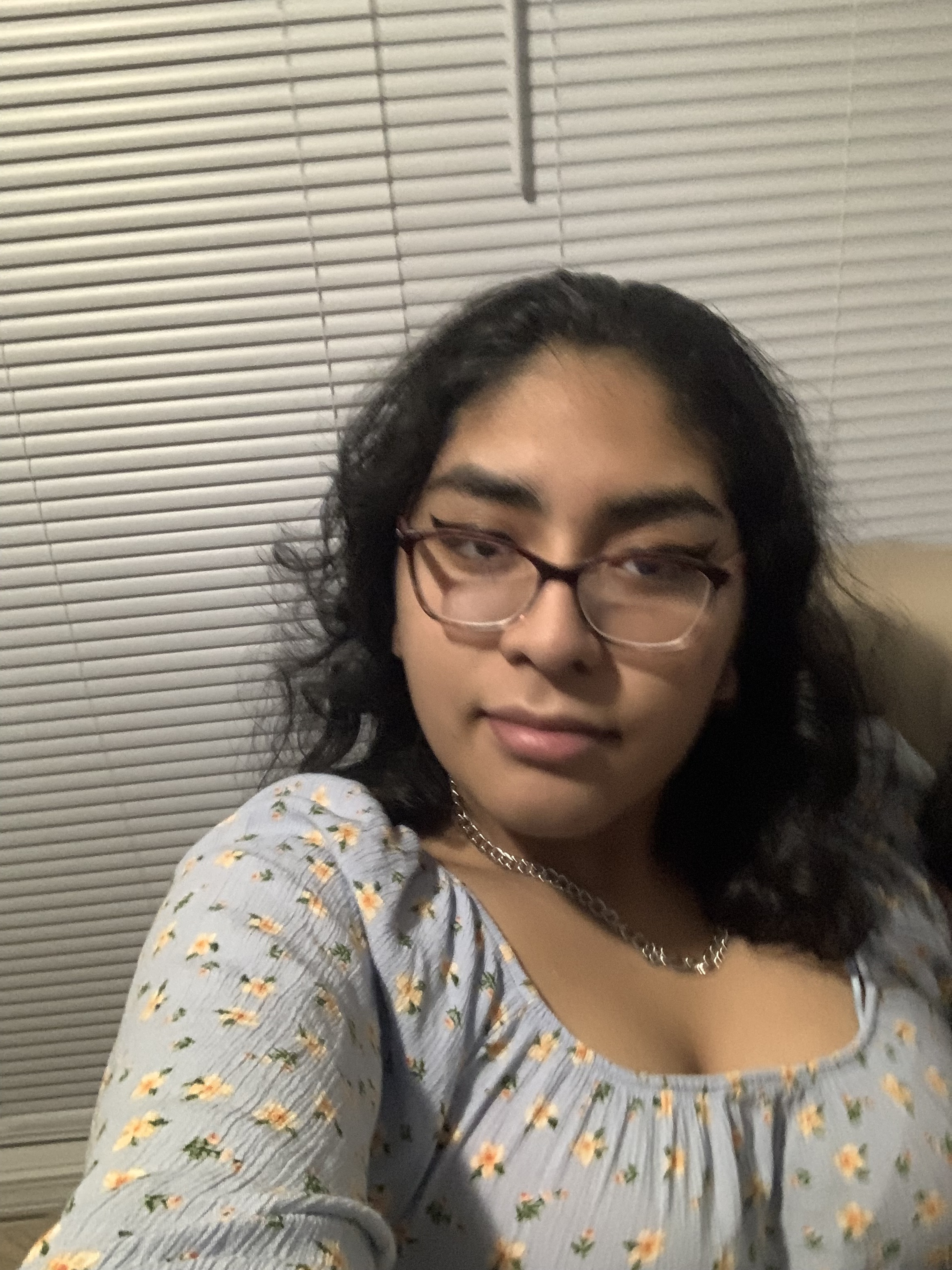 Placeholder headshot for Yvette Zapata.