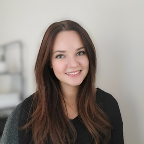 Lily Chebotarova’s headshot.