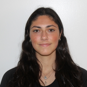 Melia Hosler’s headshot.