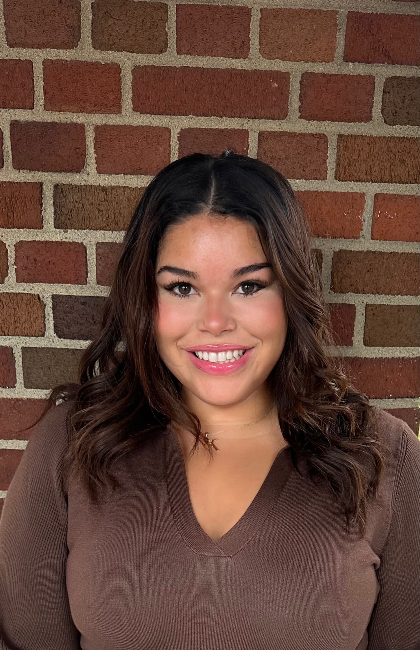 Placeholder headshot for Faith Bennett.