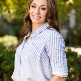 Mia Damuth
