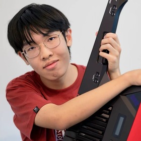 Jiusi Guo’s headshot.