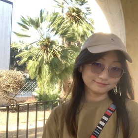 Xuhan Zhao’s headshot.