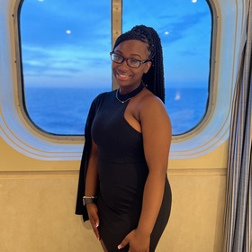 Dennasia Warner