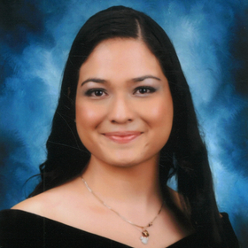 Mariana Pena Lanzarone’s headshot.