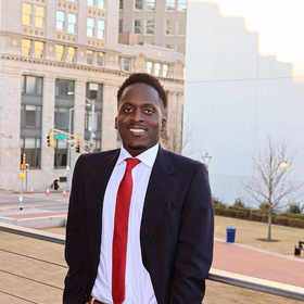 Javauna Palmer’s headshot.