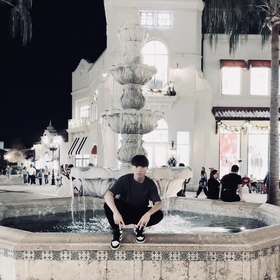 Changhong Pan’s headshot.