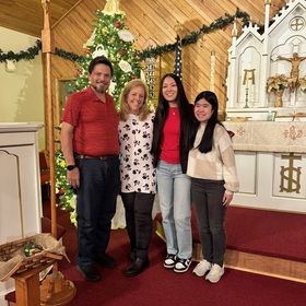 Chloe Powell’s headshot.