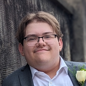 Elijah Borda’s headshot.
