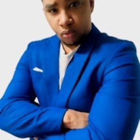 Taylor Jacobbs’ headshot.