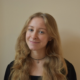 Alina Polyudova’s headshot.