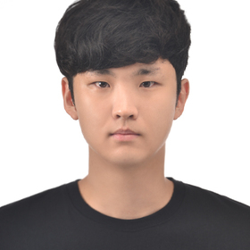 Geonu Kim’s headshot.