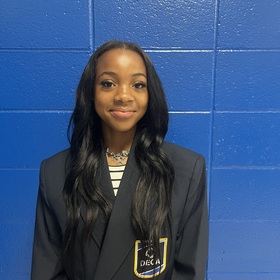 Aniyah Leary’s headshot.