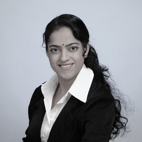 Veena Swaminathan’s headshot.