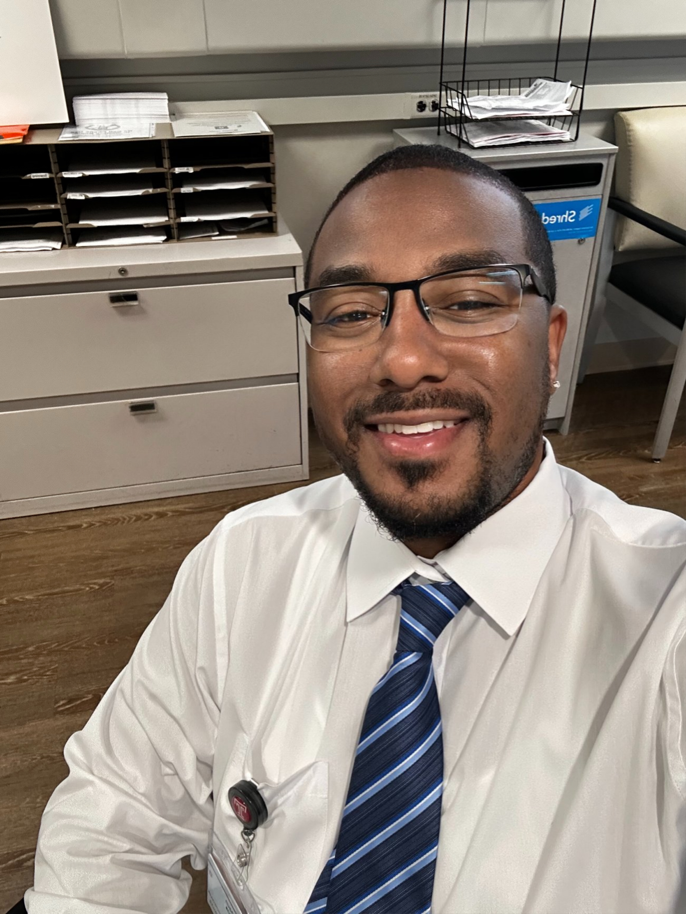 Placeholder headshot for Shaun Johns.