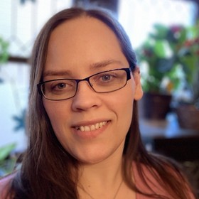 LuCinda Craig’s headshot.