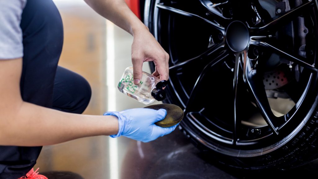 https://s3.amazonaws.com/rnrtires.com/wp-content/uploads/2024/12/09145407/wheel-polish-1024x578.jpeg