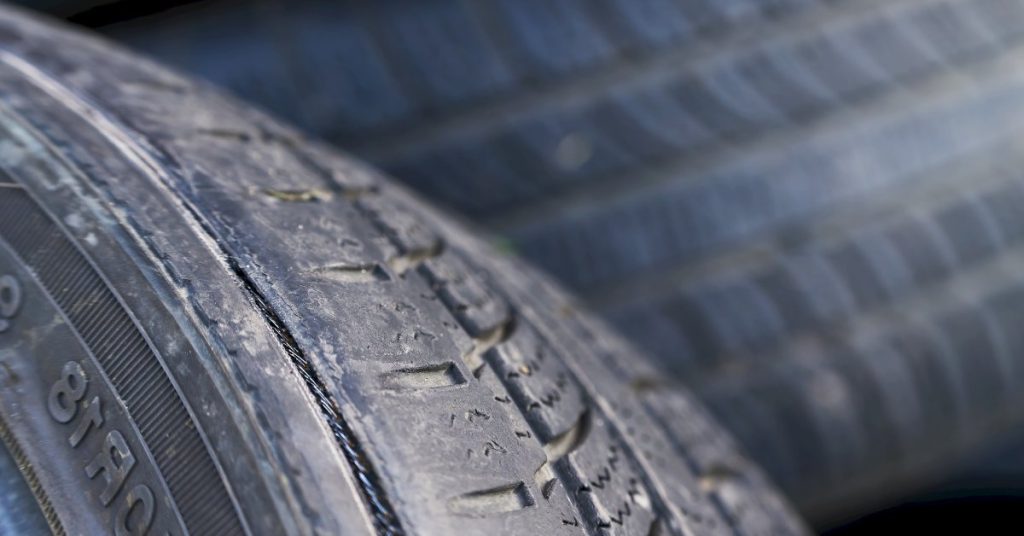 https://s3.amazonaws.com/rnrtires.com/wp-content/uploads/2025/07/29151735/JSATires-379072-TireDamageDirt-BlogBanner1-1024x536.jpg