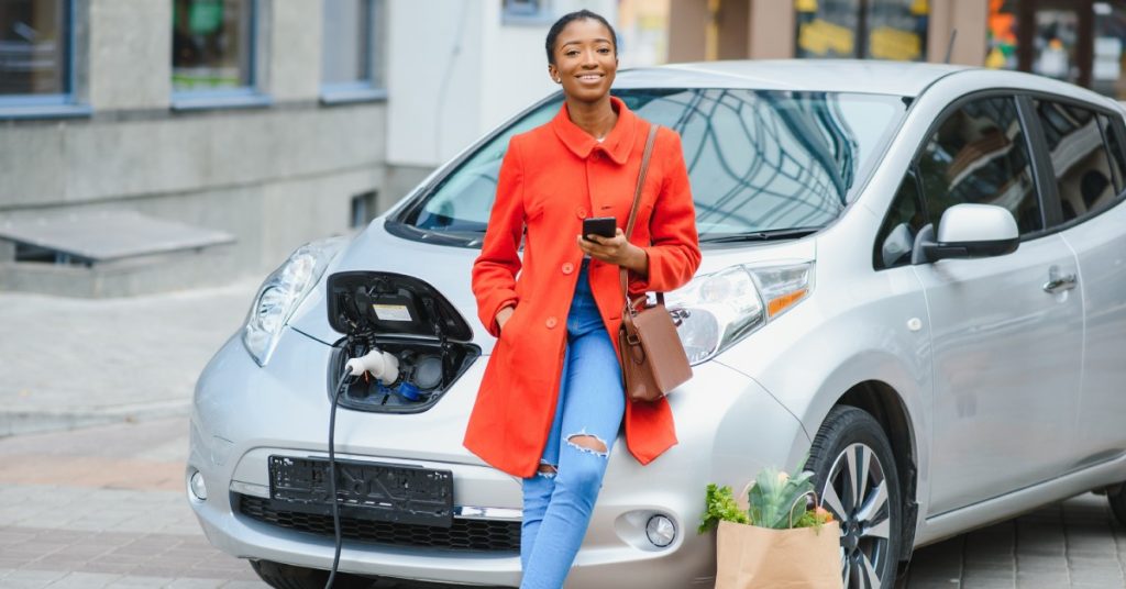 https://s3.amazonaws.com/rnrtires.com/wp-content/uploads/2025/08/21170627/JSATires-384635-WomanCarBag-BlogBanner1-1024x536.jpg