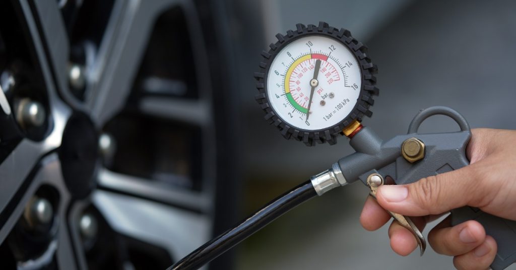 https://s3.amazonaws.com/rnrtires.com/wp-content/uploads/2026/08/11151753/GulfCoastRNR-448059-tire-pressure-gauge-blogbanner1-1024x536.jpg