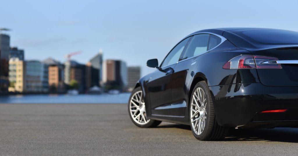 https://s3.amazonaws.com/rnrtires.com/wp-content/uploads/2026/08/13182736/GulfCoastRNR-448066-car-city-embankment-blogbanner1-1024x536.jpg