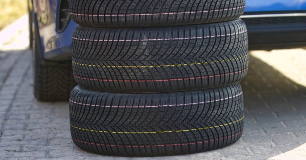 https://s3.amazonaws.com/rnrtires.com/wp-content/uploads/2026/08/17153634/gulfcoastrnr-448074-rubber-tread-tire-image-a1-1024x536.jpg