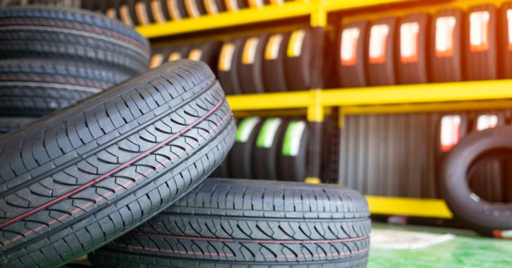 https://s3.amazonaws.com/rnrtires.com/wp-content/uploads/2026/08/24170918/gulf-coast-rnr-448082-floor-pile-tires-blogbanner1-1024x536.jpg
