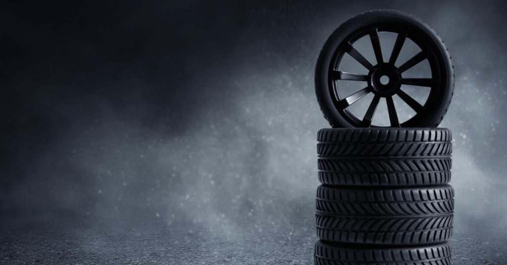 https://s3.amazonaws.com/rnrtires.com/wp-content/uploads/2026/09/04162459/gulf-coast-rnr-454080-fog-tire-stack-blogbanner1-1024x536.jpg