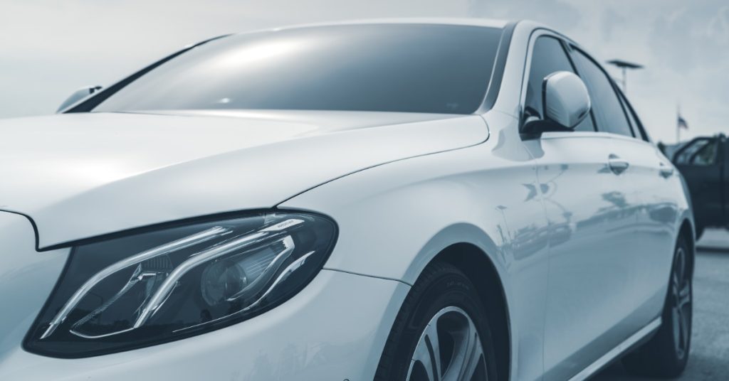 https://s3.amazonaws.com/rnrtires.com/wp-content/uploads/2026/10/27150652/462821-Car-Headlight-Tire-BlogBanner1-1024x536.jpg