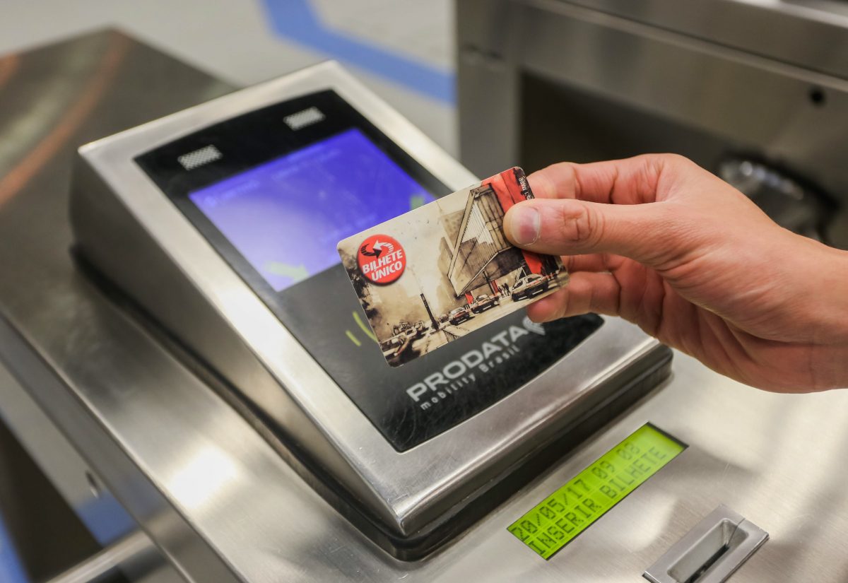 Novas estações da linha 5-lilás são inauguradas com problemas e sem máquinas para bilhete único