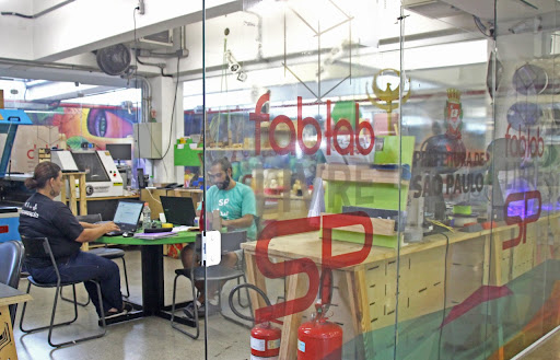 Fab Lab: conheça a rede gratuita de laboratórios em SP para fabricar robôs e até esculturas