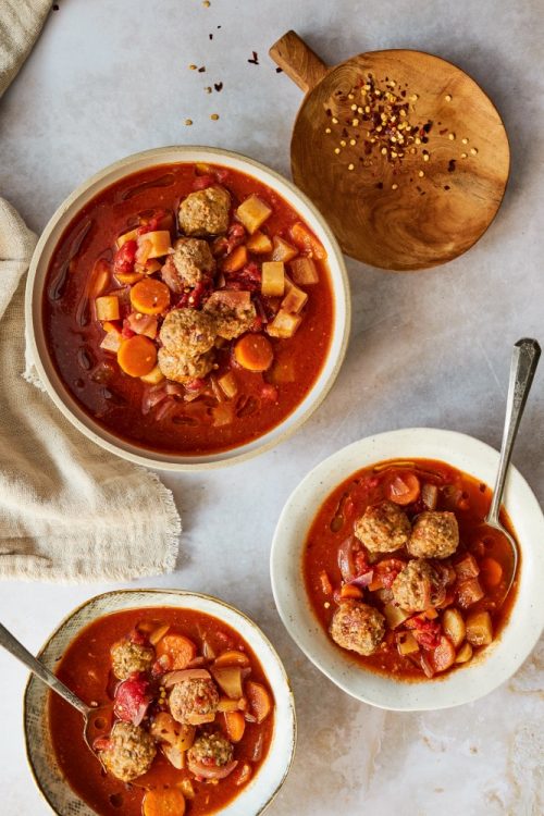 Soupe aux légumes racines et aux boulettes, de K pour Katrine