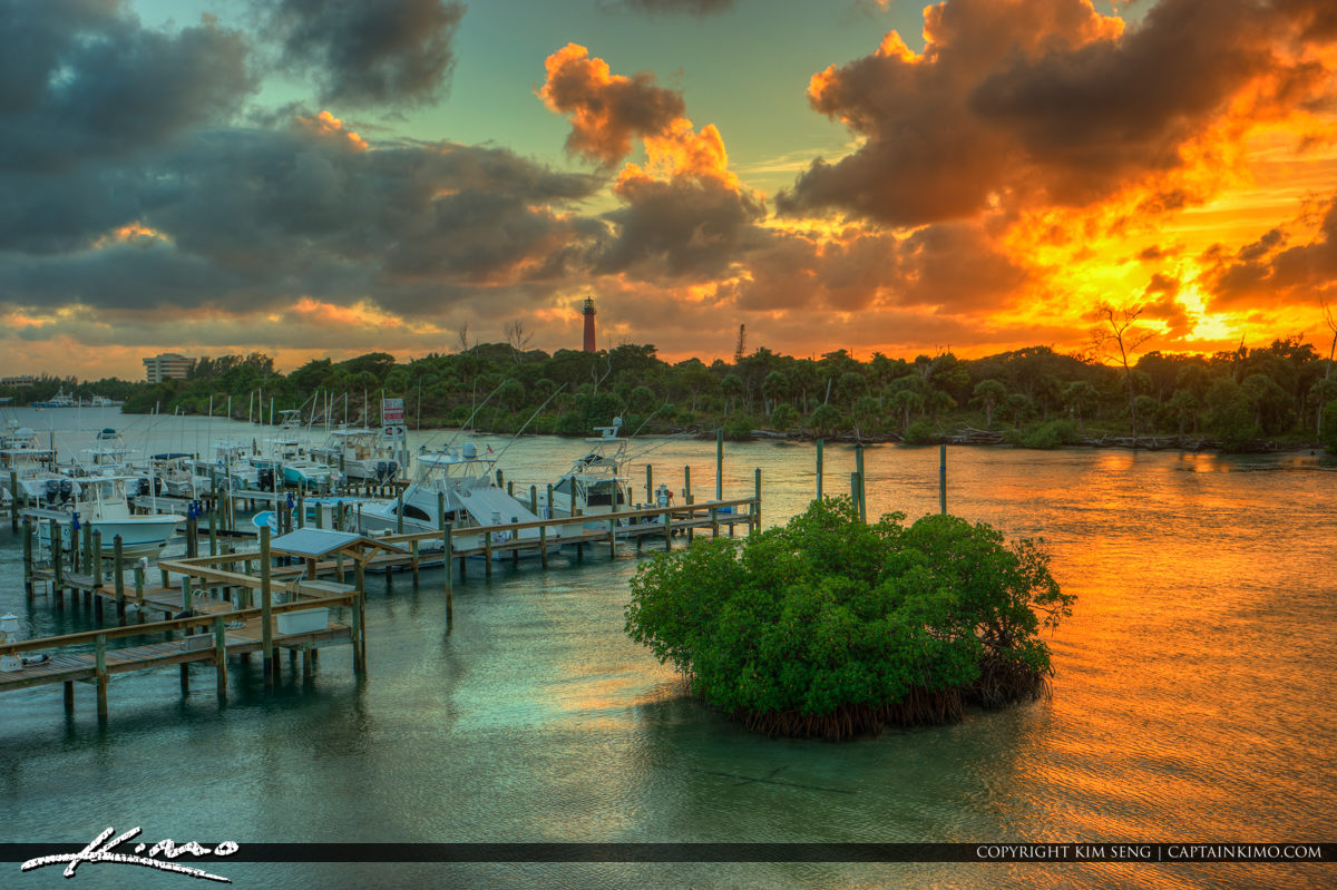 View of Jupiter Lighthouse from Catos Bridge Royal Stock Photo