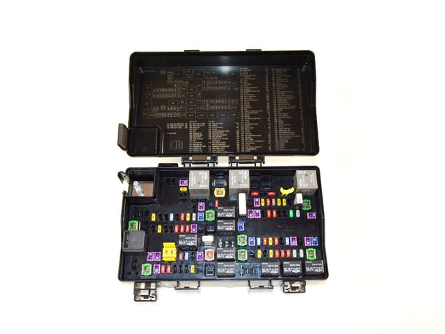 2015-2016 Ram Fuse & Relay Box 68243262AD | Factory Mopar ... a body mopar fuse box 