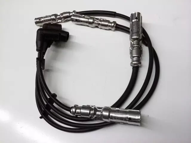 2001-2005 Volkswagen Spark Plug Wire Set 06A-905-409-N