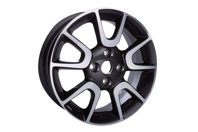 2013-2015 Chevrolet 15x6-Inch Aluminum Wheel 95137597 | GMPartsDirect.com