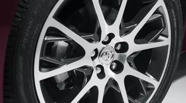 TOYOTA corolla ホイール付きタイヤ 2017 Toyota Corolla Wheel Alloy Machined Gray 17x7 Inch PT758