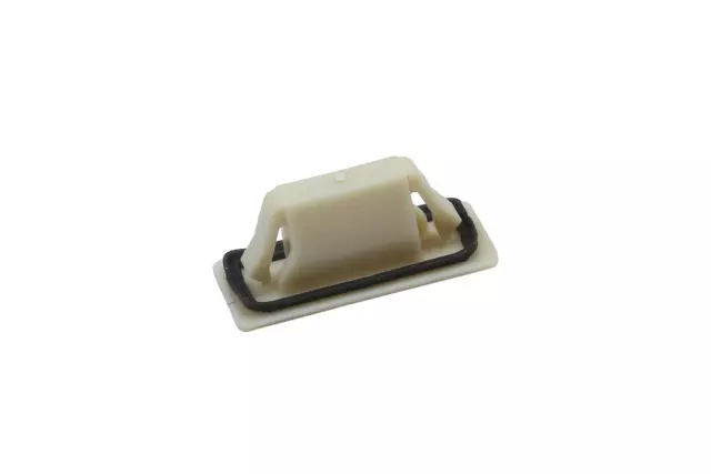 Windshield Molding Clip