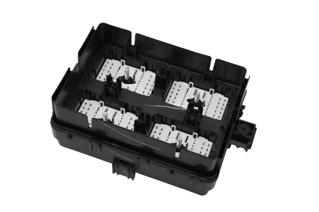 ひつじ 84926407 - Engine Wiring Harness Junction Block 2021-2022 GM