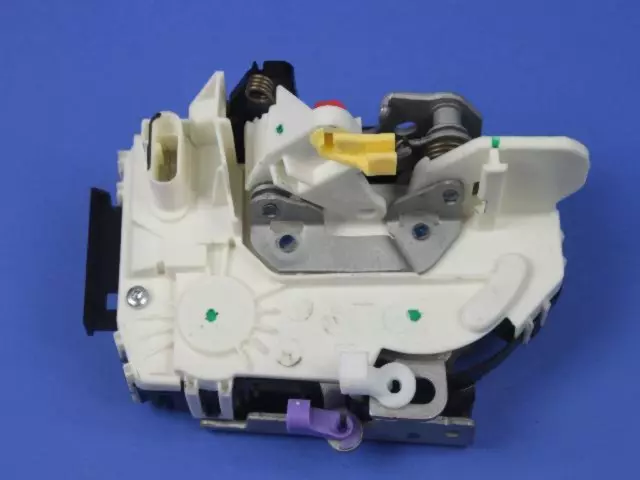 FRONT DOOR - LATCH 68071848AC