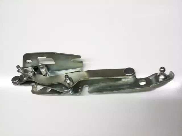 2005-2010 Volkswagen Jetta - Jetta Trunk/Deck Lid Hinge- Passenger Side