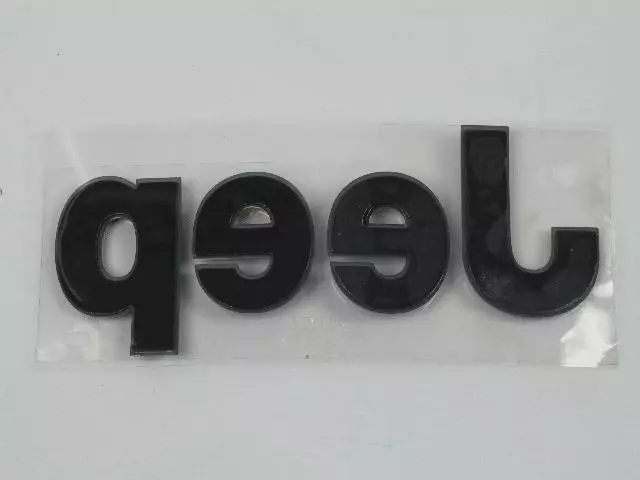 14-18 Jeep Grand Cherokee BLACK JEEP EMBLEM NAMEPLATE BADGE TAILGATE NEW MOPAR E