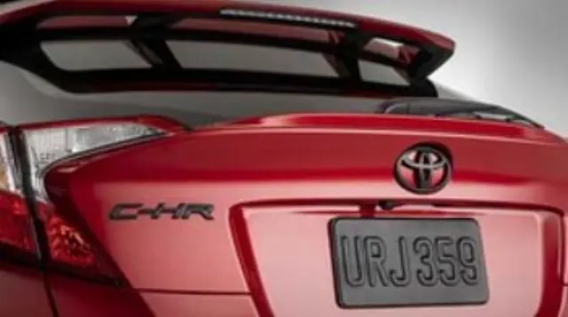 C-HR ピンバッジ Amazon.com: Genuine Toyota C-HR Black/Blackout Emblem/Badge