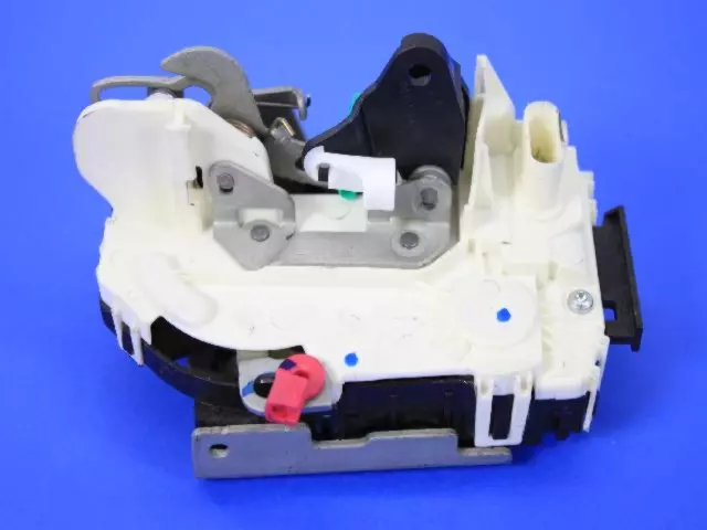 OEM NEW 11-12 Mopar Ram 1500 2500 3500 4500 5500 Rear Door Latch Left 68079091AA