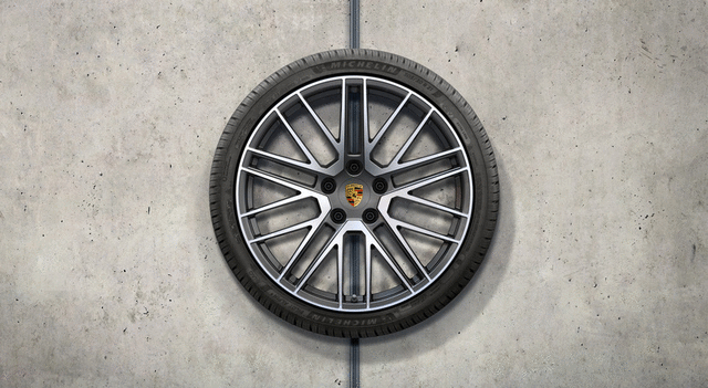 20-/21-Inch 911 Turbo Winter Wheel-And-Tire