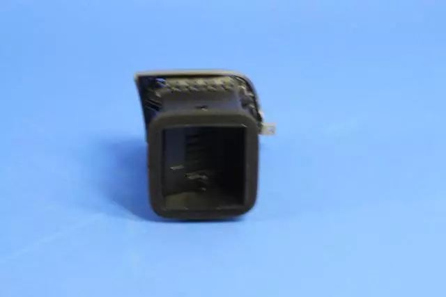 Air Conditioning & Heater Outlet, Right