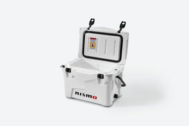 Genuine Nismo White 20-quart Cooler / Ice Box - T99C9-20QWT