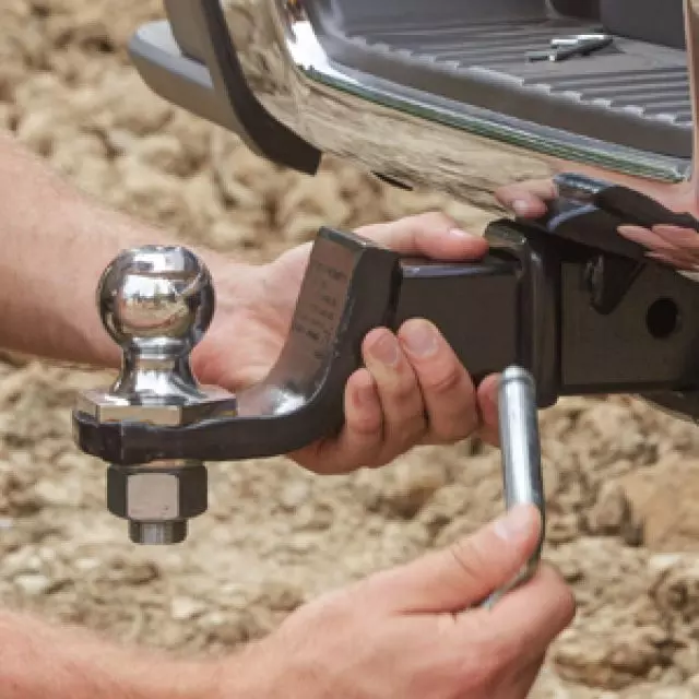 19245487 5,000lb Capacity Trailer Hitch Ball mount 20012019 GM