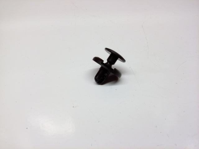 thumbnail image 2 of OAUTOO 30pcs Radiator Splash Shield Clips - Replacement For Toyota & Lexus 90467-07214 2 of 11