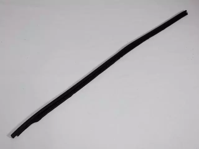 thumbnail image 2 of MOPAR Black Rubber Rear Lower Door Seal For Ram 1500/2500/3500 - Genuine OEM Replacement 2 of 13